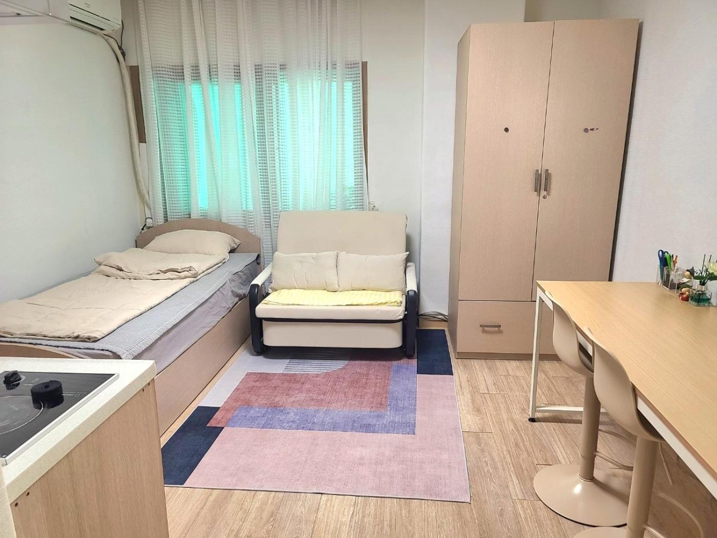 Nhà khách Hongdae, Sinchon Yeonhui House *