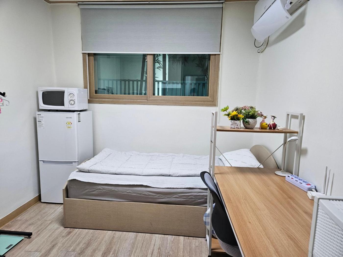 Hongdae, Sinchon Yeonhui House Nhà khách Seoul