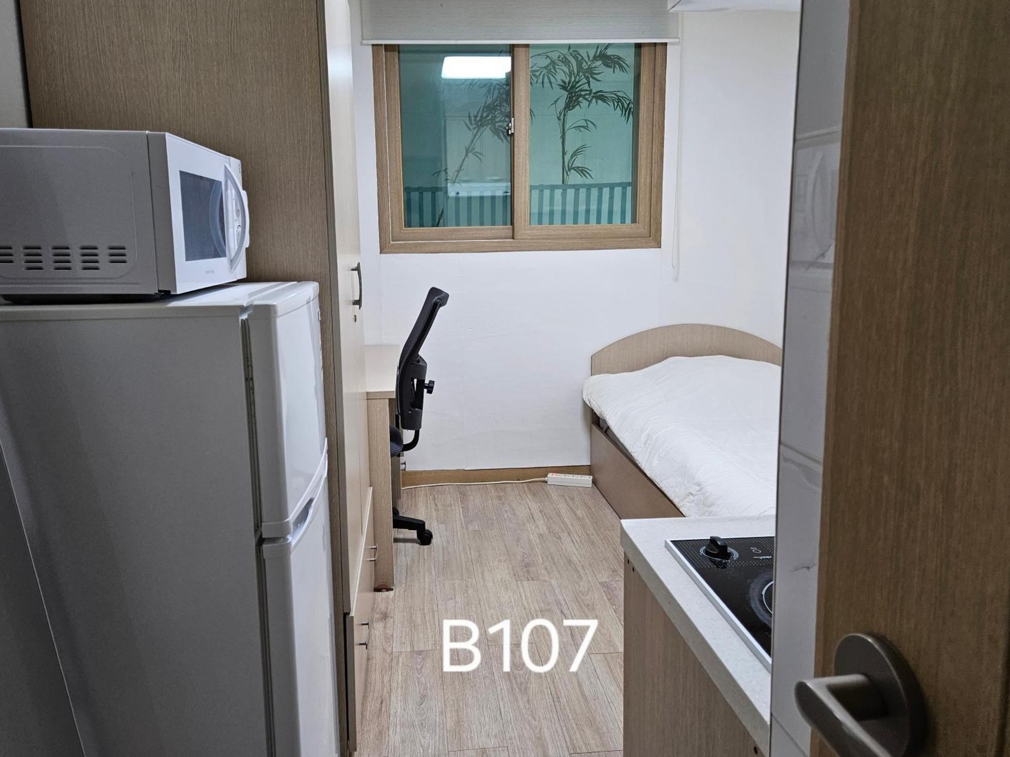 Hongdae, Sinchon Yeonhui House Nhà khách Seoul